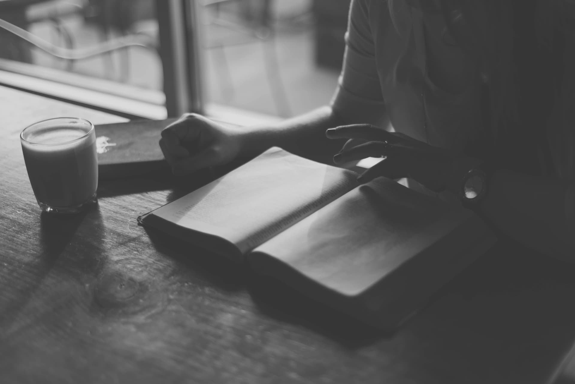 Why you SHOULD read your VCE books before the school year begins